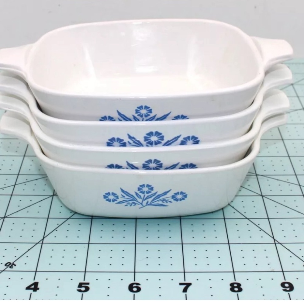 Vintage Corning Ware Group 4 Petite Casserole Dishes Blue Cornflower USA P-41